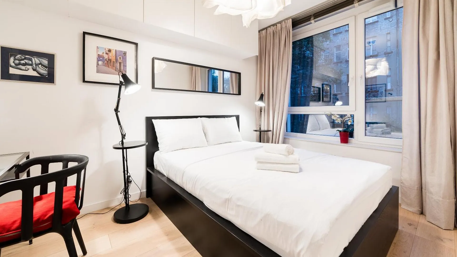 Wilda Deluxe Apartment contacts